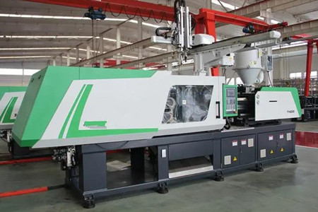 果筐注塑機(jī)大概賣多少錢一臺(tái)？幾萬(wàn)到幾十萬(wàn)不等！