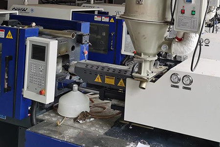 購買果筐注塑機(jī)的三要素，你知道嗎？