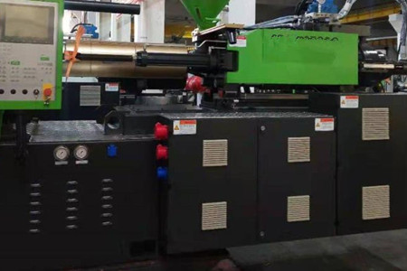 塑料注塑機的輔助設(shè)備有哪些？京瓊介紹！