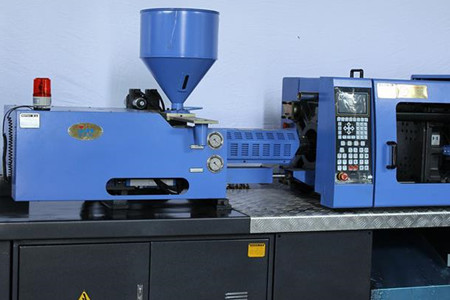 薄壁高速注塑機(jī)如何應(yīng)對高溫、高壓環(huán)境？